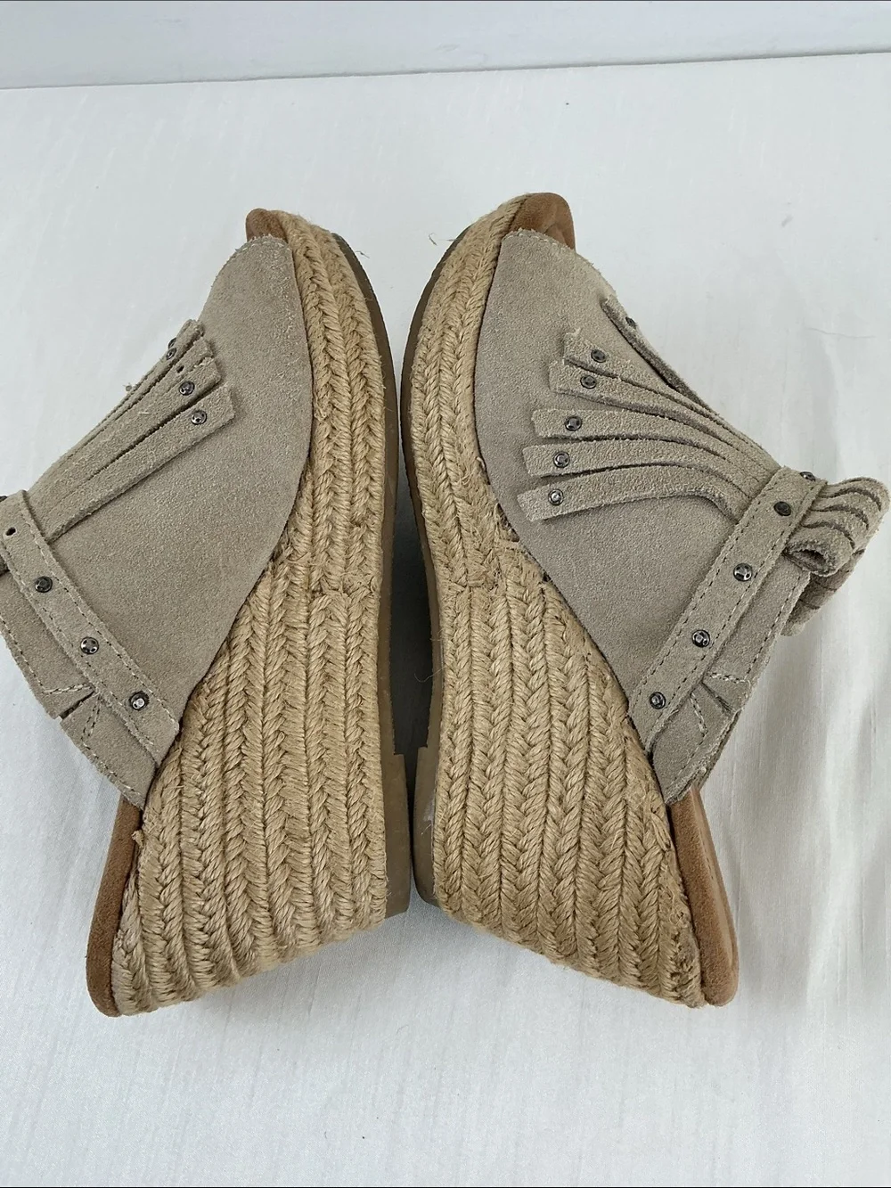Minnetonka Suede Fringe Wedge Sandal Boho Peep Toe